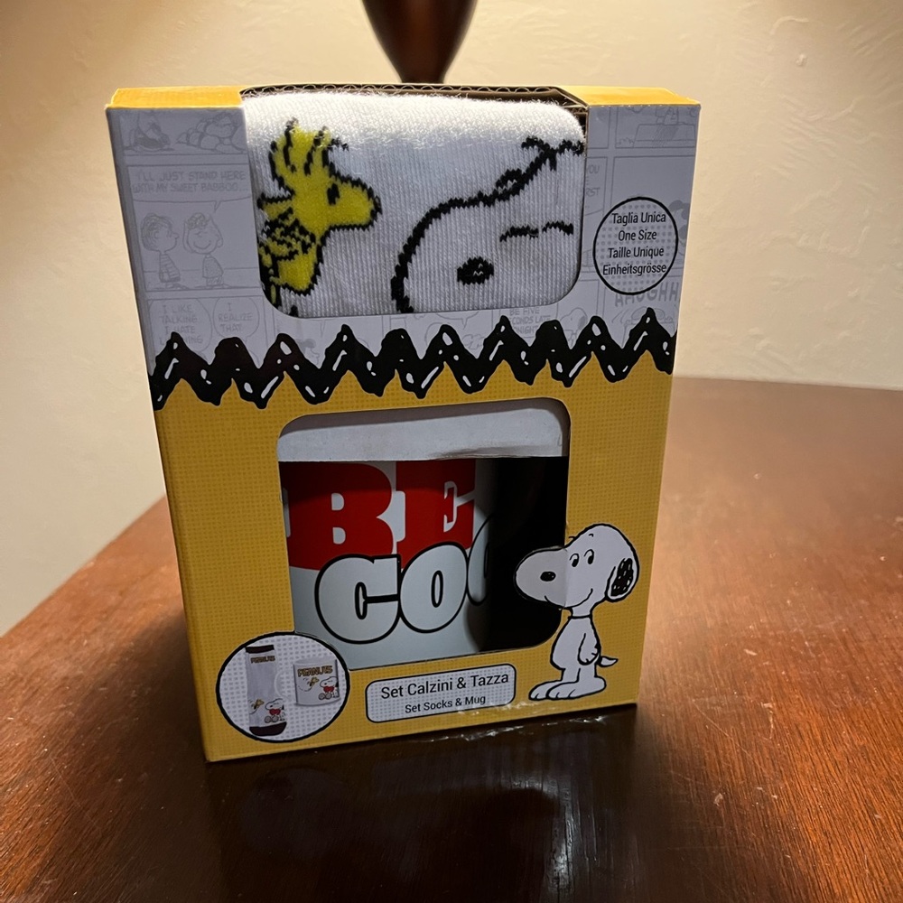 Snoopy & Woodstock - Peanuts Be Cool Mug and Socks Set